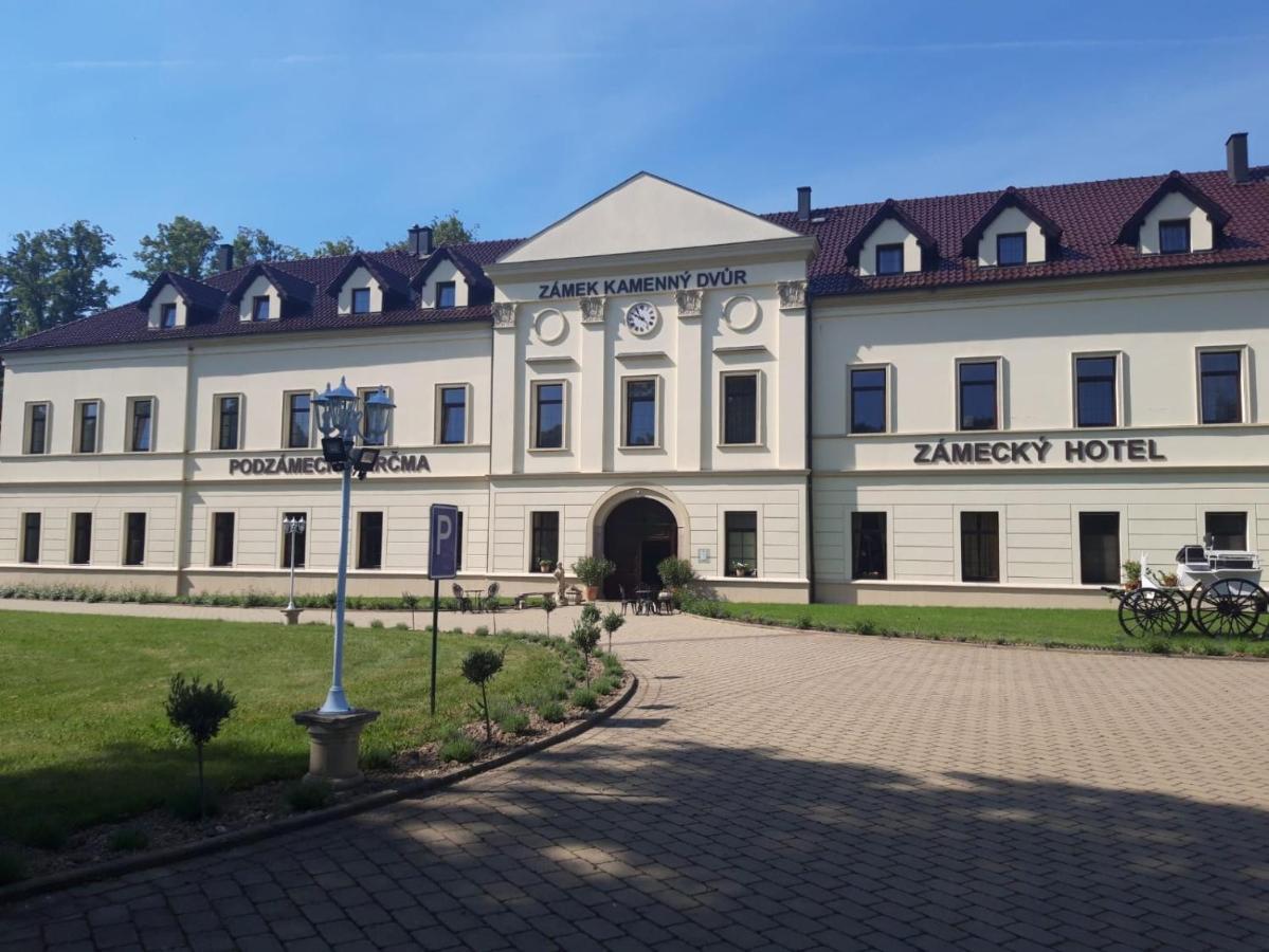 Zamek Kamenny Dvur Hotel Kynsperk nad Ohri ภายนอก รูปภาพ