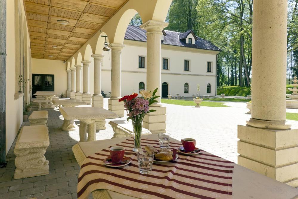 Zamek Kamenny Dvur Hotel Kynsperk nad Ohri ภายนอก รูปภาพ