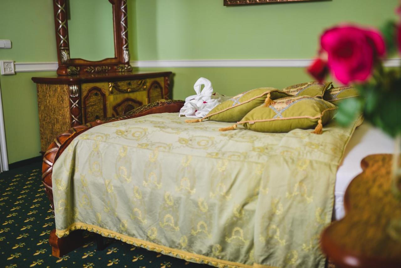 Zamek Kamenny Dvur Hotel Kynsperk nad Ohri ภายนอก รูปภาพ
